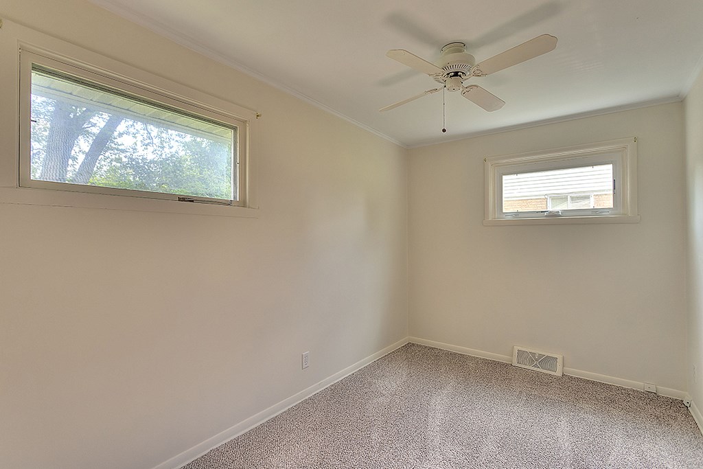 4103 Highcrest Road Rockford, IL 61107 - Photo 14 of 17 Gallery Image 14