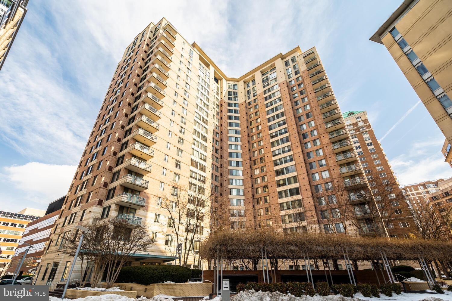 851 North Glebe Road, Unit 1908 Arlington, VA 22203 - Photo 1 of 56