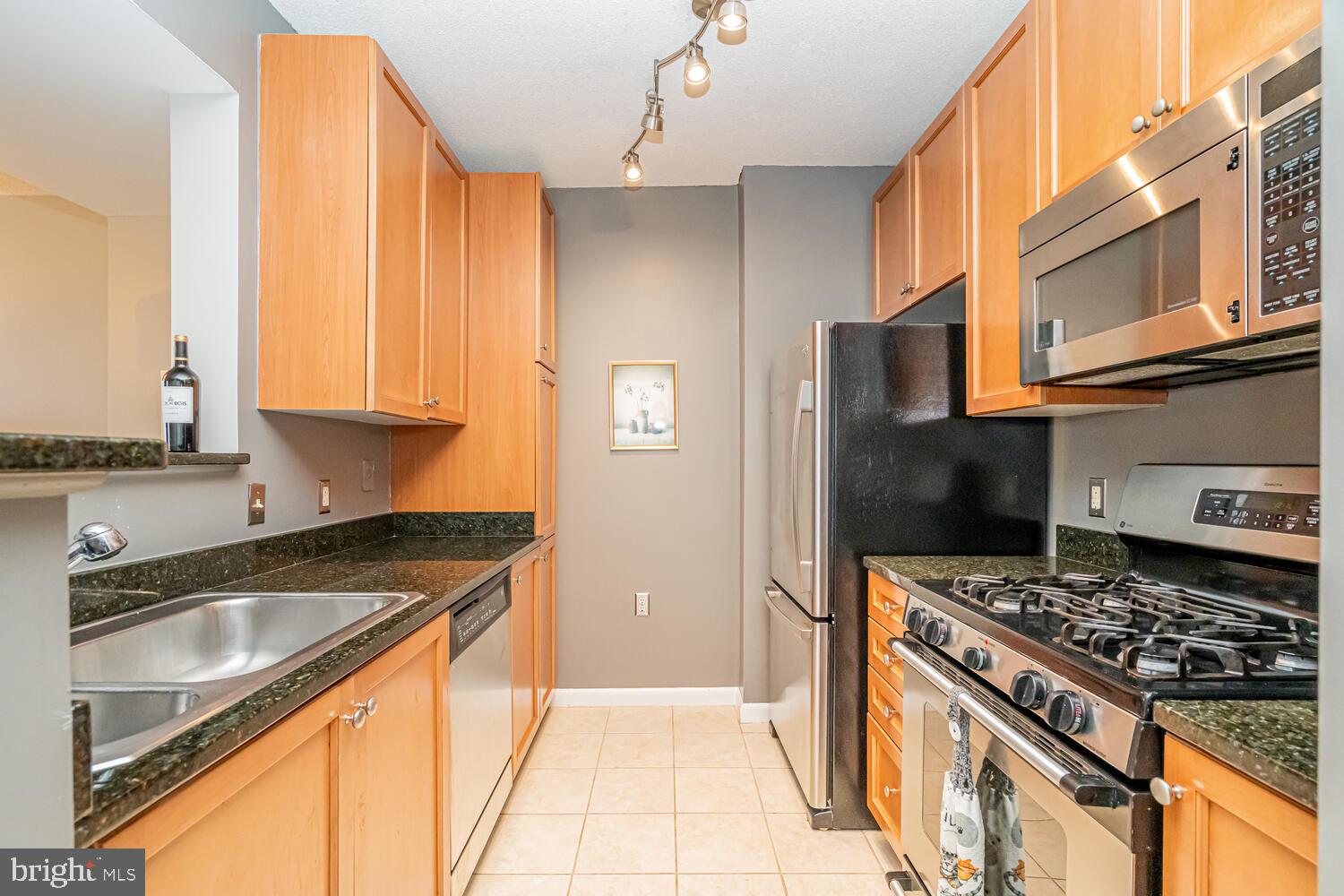 851 North Glebe Road, Unit 1908 Arlington, VA 22203 - Photo 11 of 56