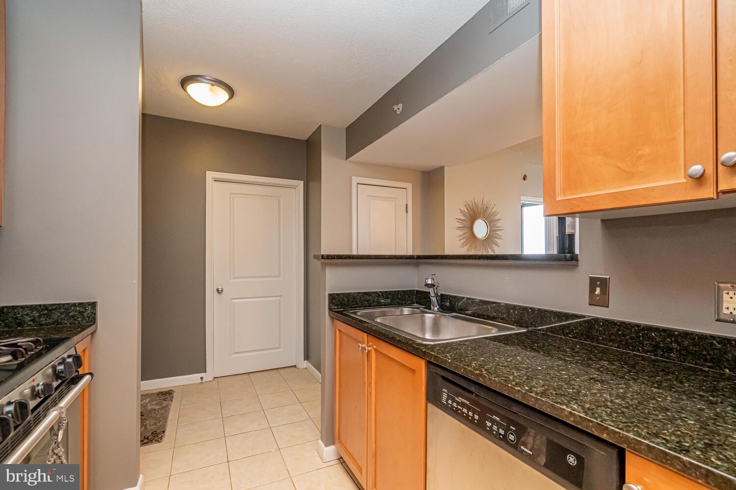 851 North Glebe Road, Unit 1908 Arlington, VA 22203 - Photo 13 of 56