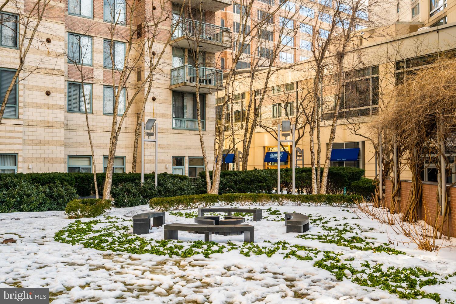 851 North Glebe Road, Unit 1908 Arlington, VA 22203 - Photo 4 of 56