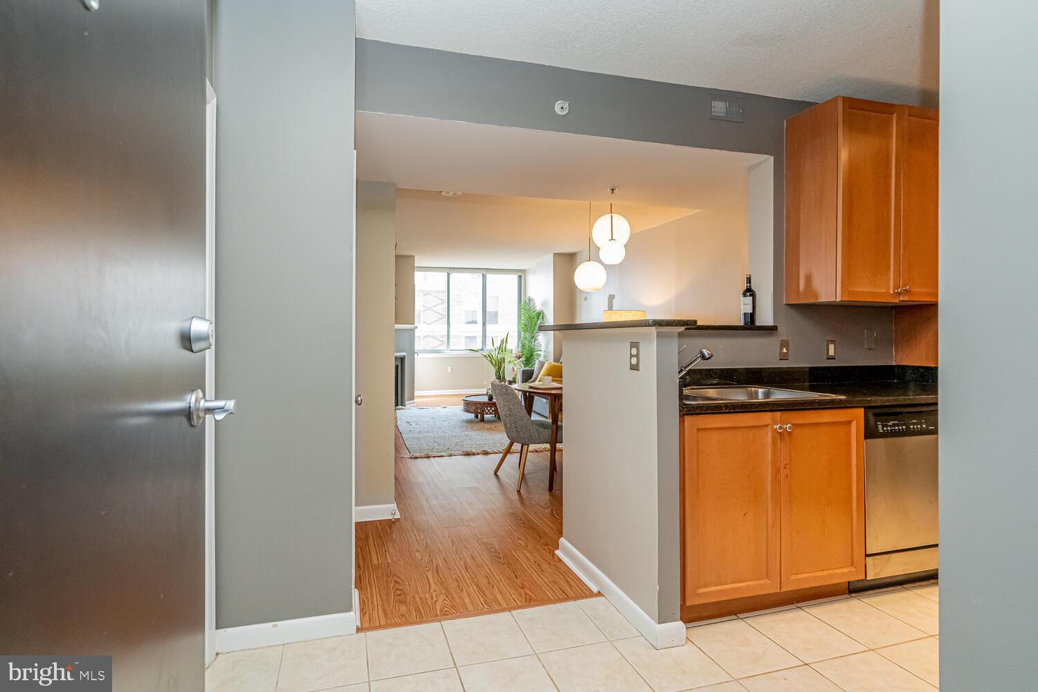 851 North Glebe Road, Unit 1908 Arlington, VA 22203 - Photo 7 of 56