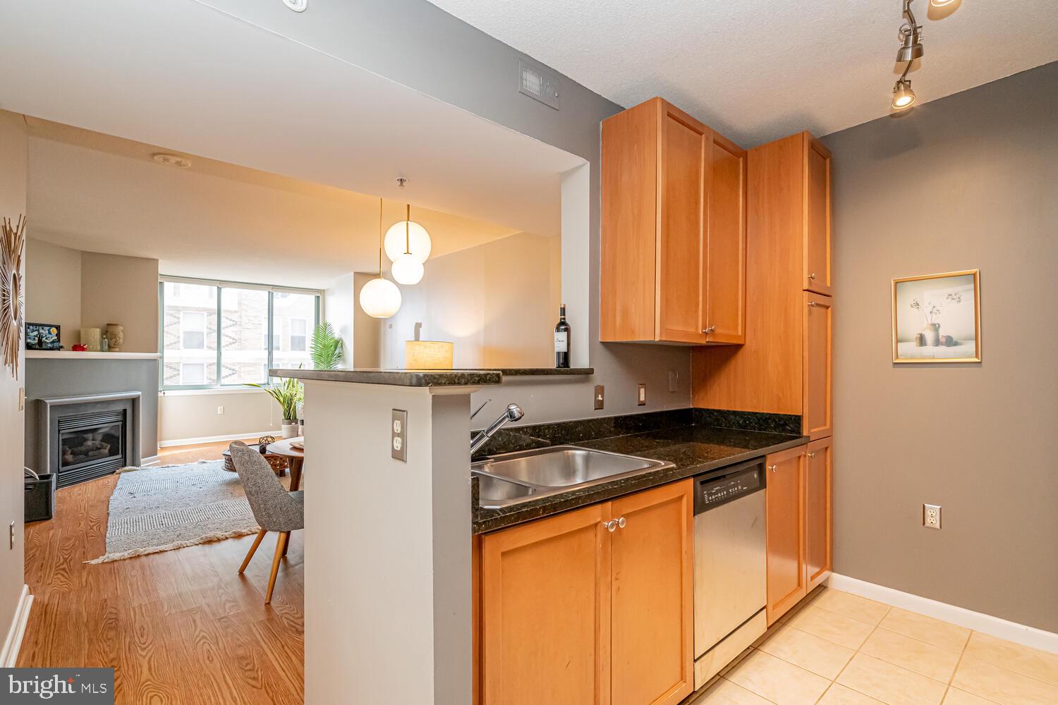 851 North Glebe Road, Unit 1908 Arlington, VA 22203 - Photo 10 of 56