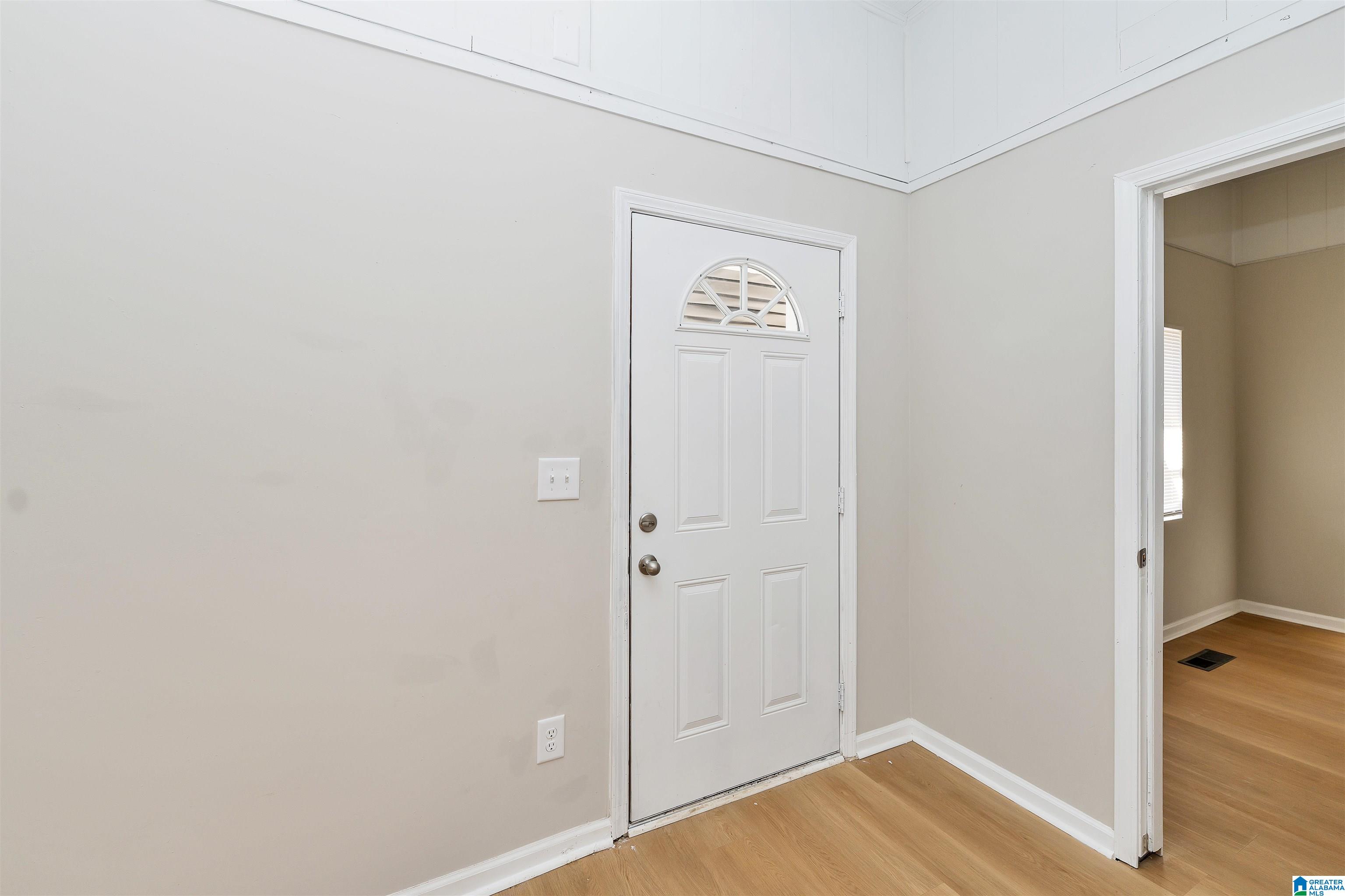 1305 10th Avenue Jasper, AL 35501 - Photo 2 of 25