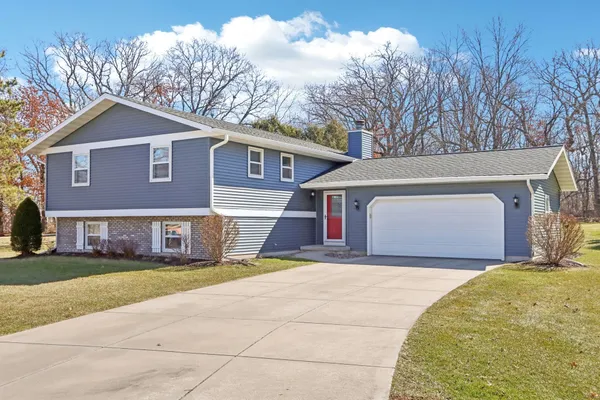 $599,000 | 2500 Pinto Trail, McFarland, WI 53558