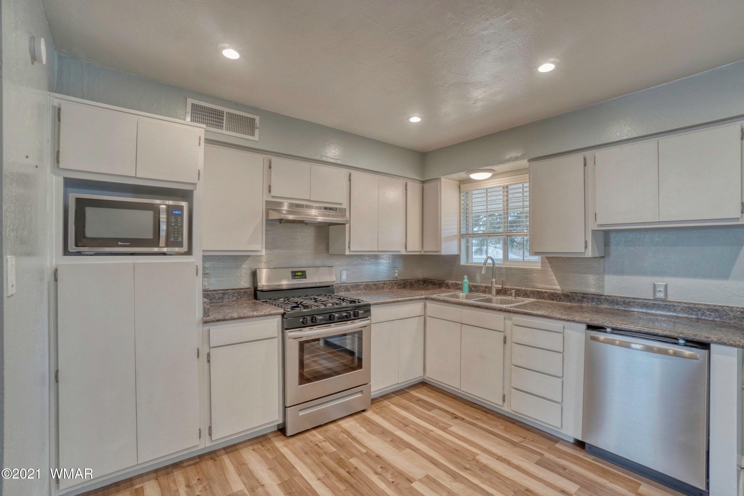 290 South 8th Street Snowflake, AZ 85937 - Photo 6 of 25