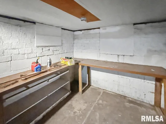 $159,900 | 113-115 McCann Street, Benton, IL 62812