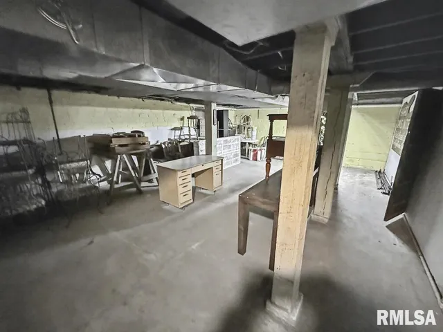 $159,900 | 113-115 McCann Street, Benton, IL 62812