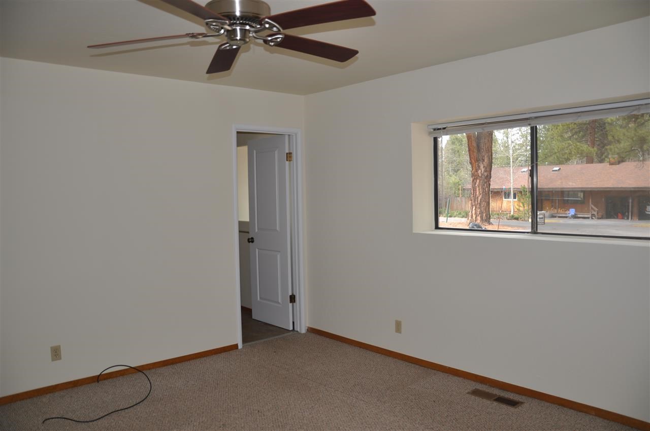 10893 Torrey Pine Road Truckee, CA 96161 - Photo 12 of 14 Gallery Image 12