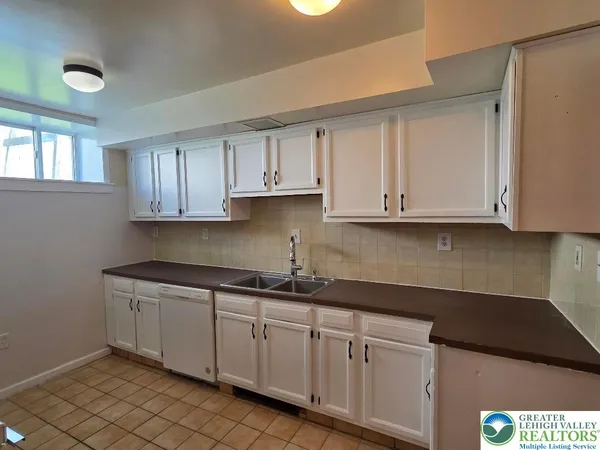 $1,100 | 312 South 17th Street, Unit 9, Easton, PA 18042