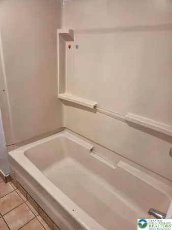 $1,100 | 312 South 17th Street, Unit 9, Easton, PA 18042