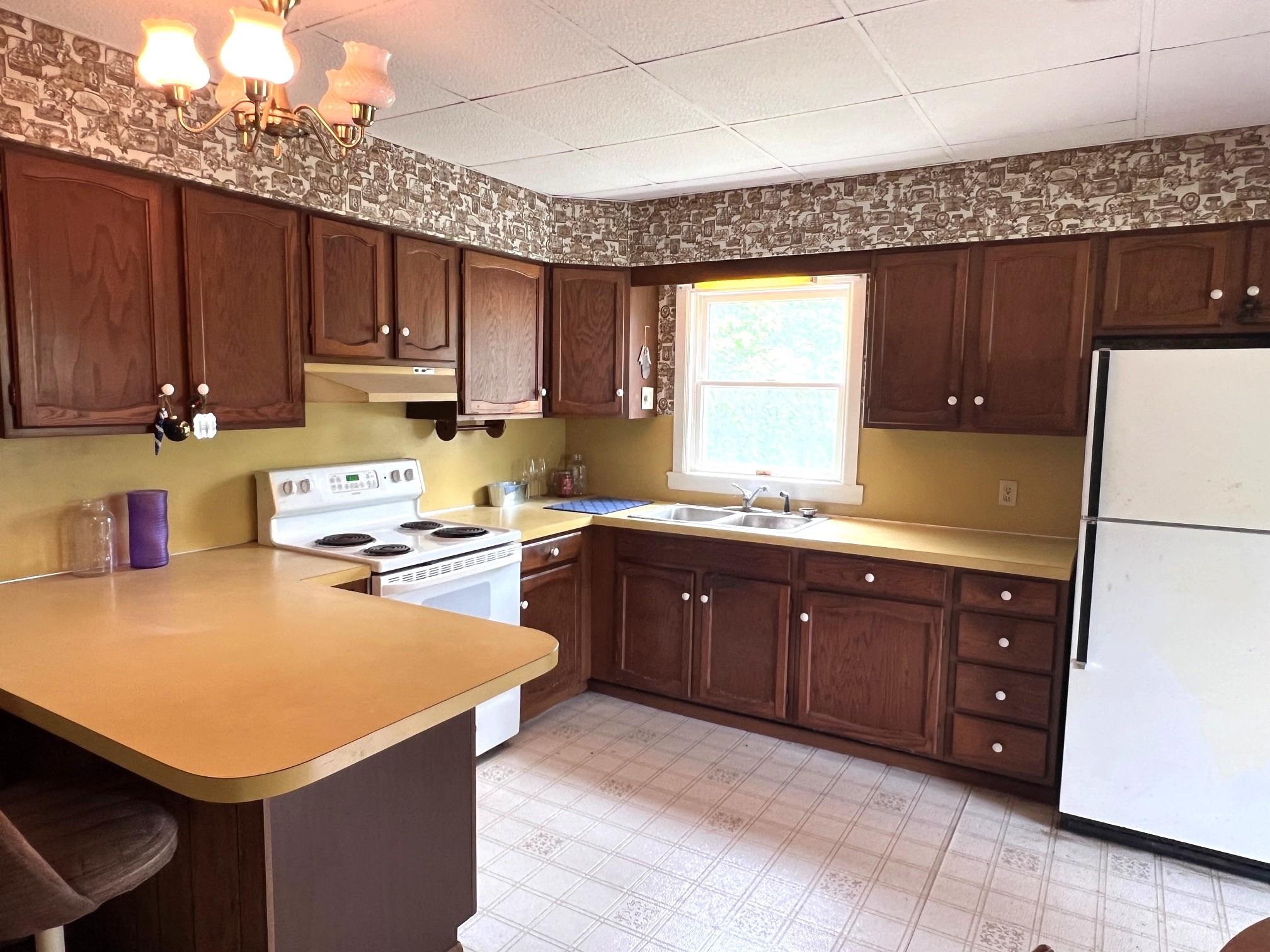 13063 Shaftsburg Road Perry, MI 48872 - Photo 9 of 15 50178902-433d0a6f-3c63-4e72-97aa-2f7158cee045.JPG