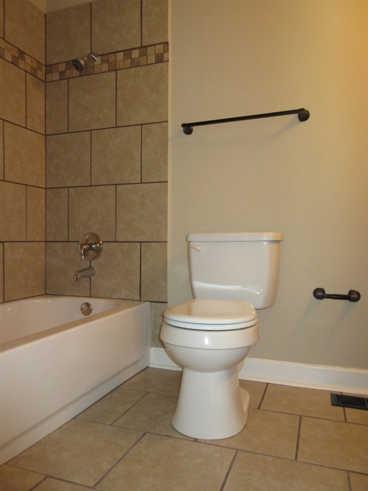4214 Riche Road Memphis, TN 38128 - Photo 4 of 8