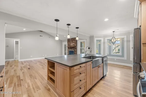 $525,000 | 594 Whitestocking Road, Burgaw, NC 28425