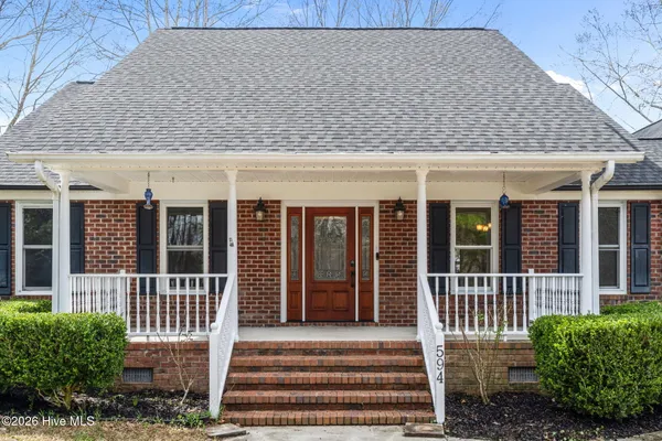 $525,000 | 594 Whitestocking Road, Burgaw, NC 28425