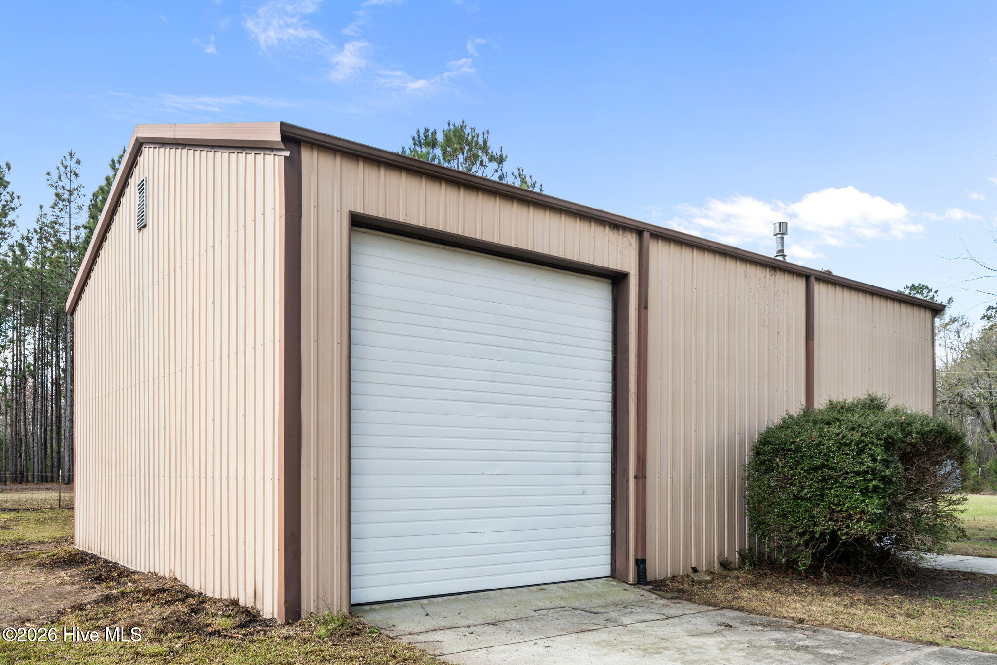 594 Whitestocking Road Burgaw, NC 28425 - Photo 44 of 54 16-web-or-mls-15