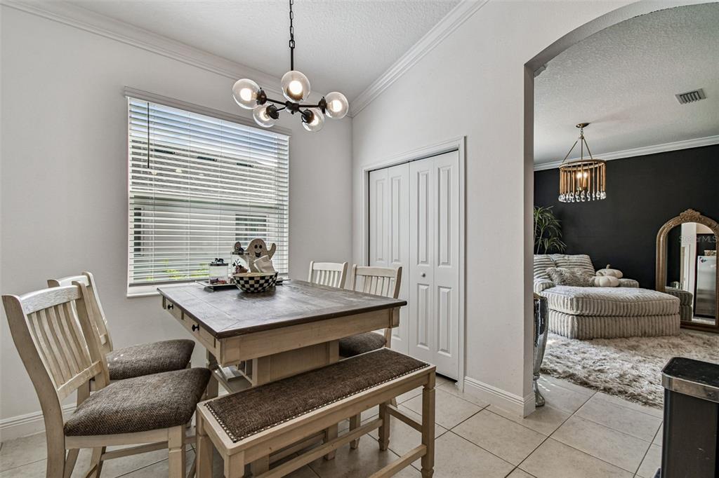 1039 Davis Heather Circle Seffner, FL 33584 - Photo 7 of 27 a view of a livingroom with furniture and window