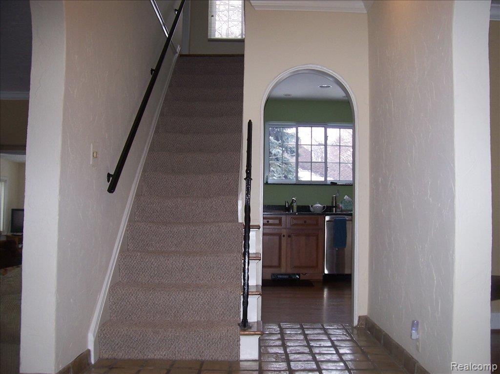 485 Lincoln Road Grosse Pointe, MI 48230 - Photo 2 of 17 485 LINCOLN NEW 010
