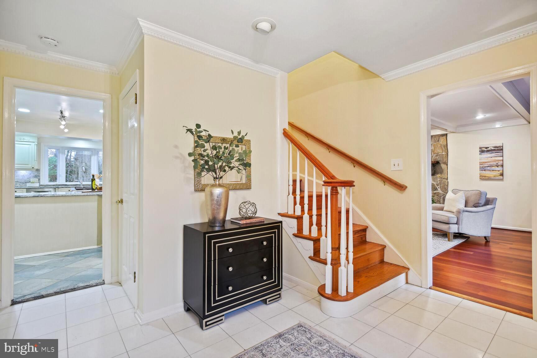 1029 Union Church Road McLean, VA 22102 - Photo 6 of 55 Entry