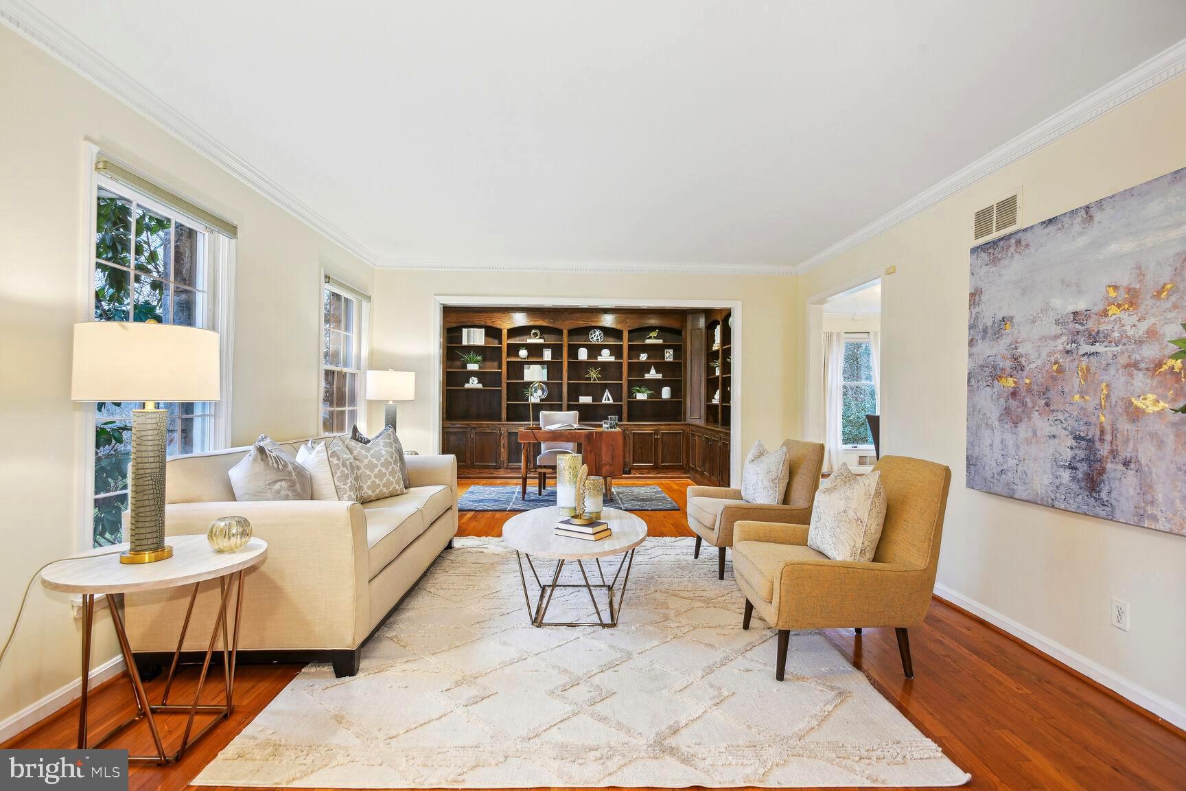 1029 Union Church Road McLean, VA 22102 - Photo 7 of 55 Living Room