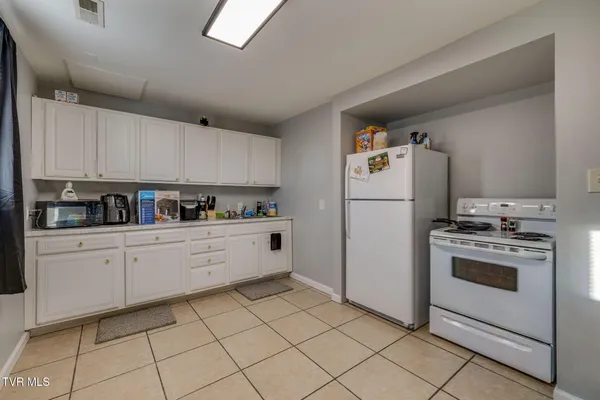 $499,000 | 702 West Main Street, Jonesborough, TN 37659