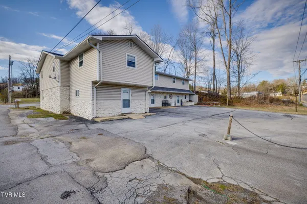 $499,000 | 702 West Main Street, Jonesborough, TN 37659