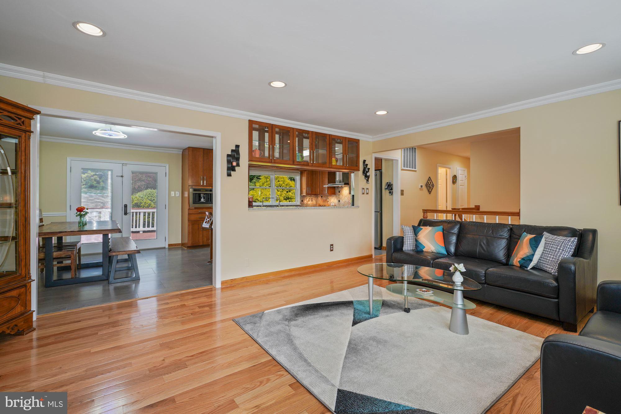 8112 Viola Street Springfield, VA 22152 - Photo 4 of 28 Open to kitchen