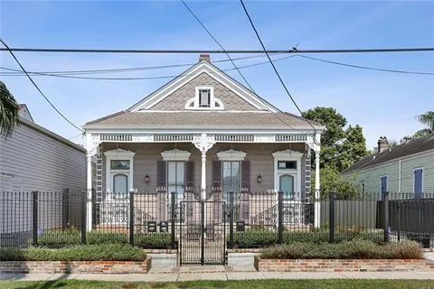 $699,000 | 3921 Palmyra Street, New Orleans, LA 70119