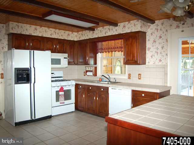 2036 Stauffer Road Spring Grove, PA 17362 - Photo 7 of 25