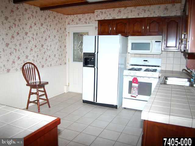 2036 Stauffer Road Spring Grove, PA 17362 - Photo 8 of 25