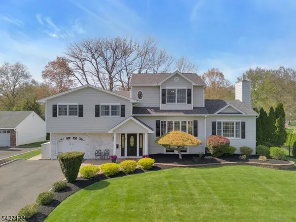 $1,450,000 | 7 Oxbow Drive, New Providence, NJ 07974