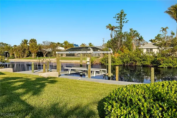 a view of a lake with houses