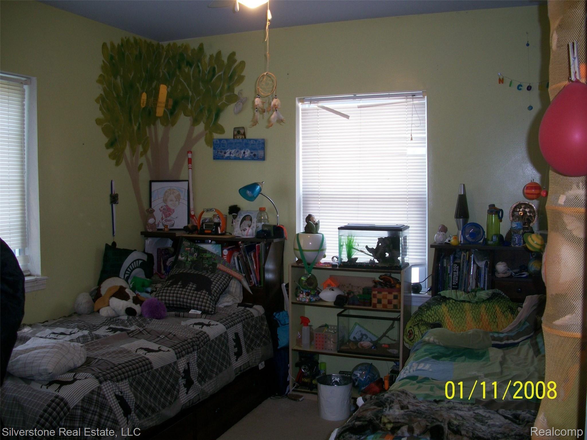 47530 Greenview Road Utica, MI 48317 - Photo 7 of 12 100_2684.JPG