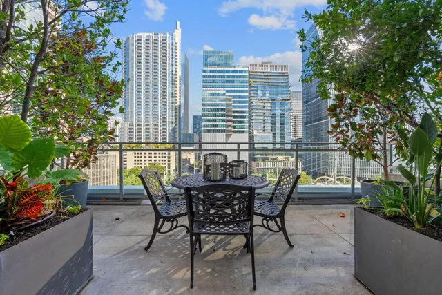 a view of outdoor space