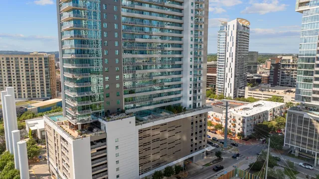 a picture of city view