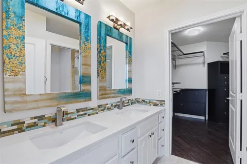 $595,000 | 500 Throckmorton Street, Unit 1605, Fort Worth, TX 76102