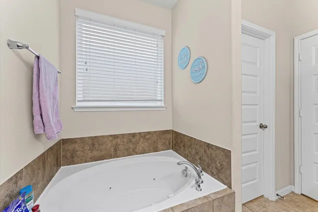 $335,000 | 9962 Norhill Heights Lane, Brookshire, TX 77423