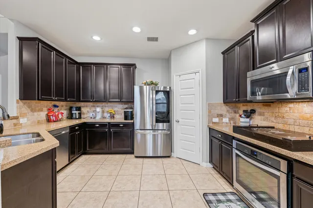 $335,000 | 9962 Norhill Heights Lane, Brookshire, TX 77423