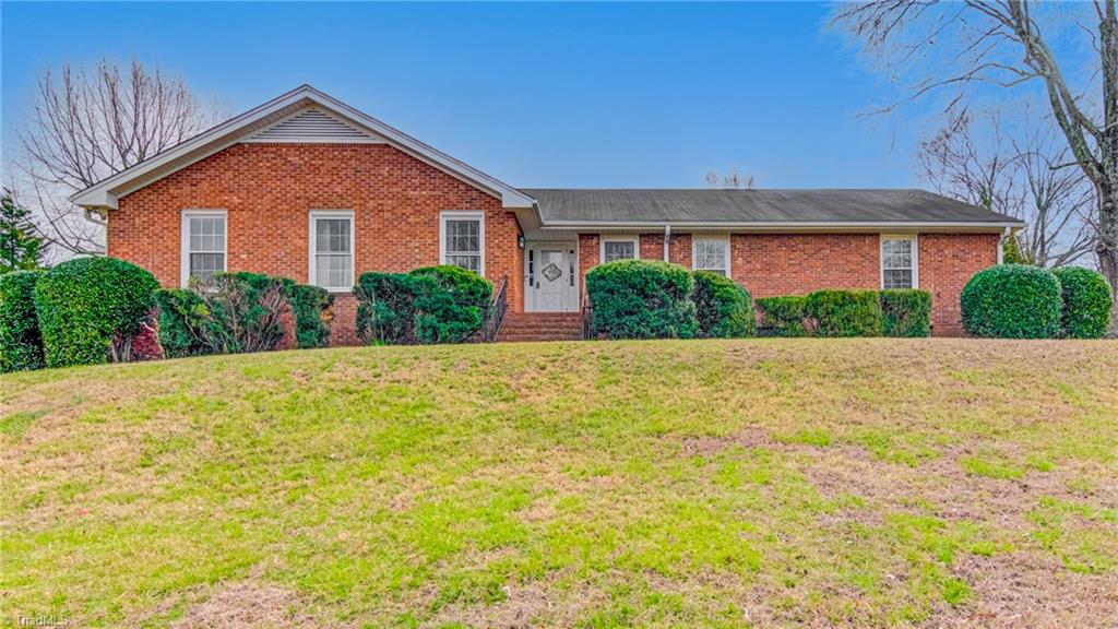 305 Pine Ridge Drive High Point, NC 27262 - Photo 1 of 35 Welcome home to 305 Pine Ridge Drive!