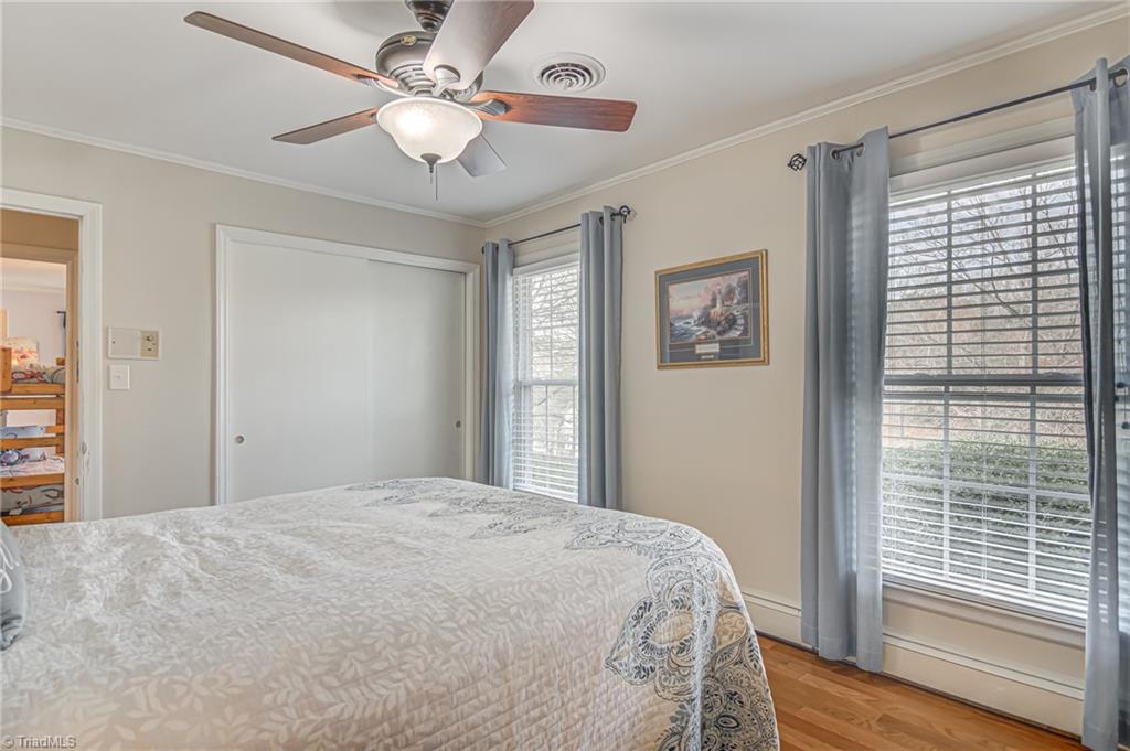 305 Pine Ridge Drive High Point, NC 27262 - Photo 21 of 35 Additional view of third bedroom.