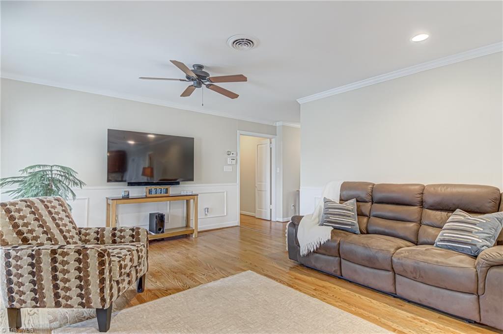 305 Pine Ridge Drive High Point, NC 27262 - Photo 5 of 35 Gallery Image 5