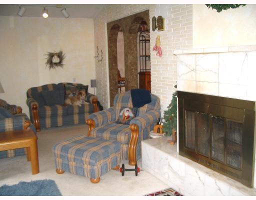 119 Valley Road Wexford, PA 15090 - Photo 5 of 8 Den/Family/Great Room. Family room has marble tile in arch entrance and fireplace..