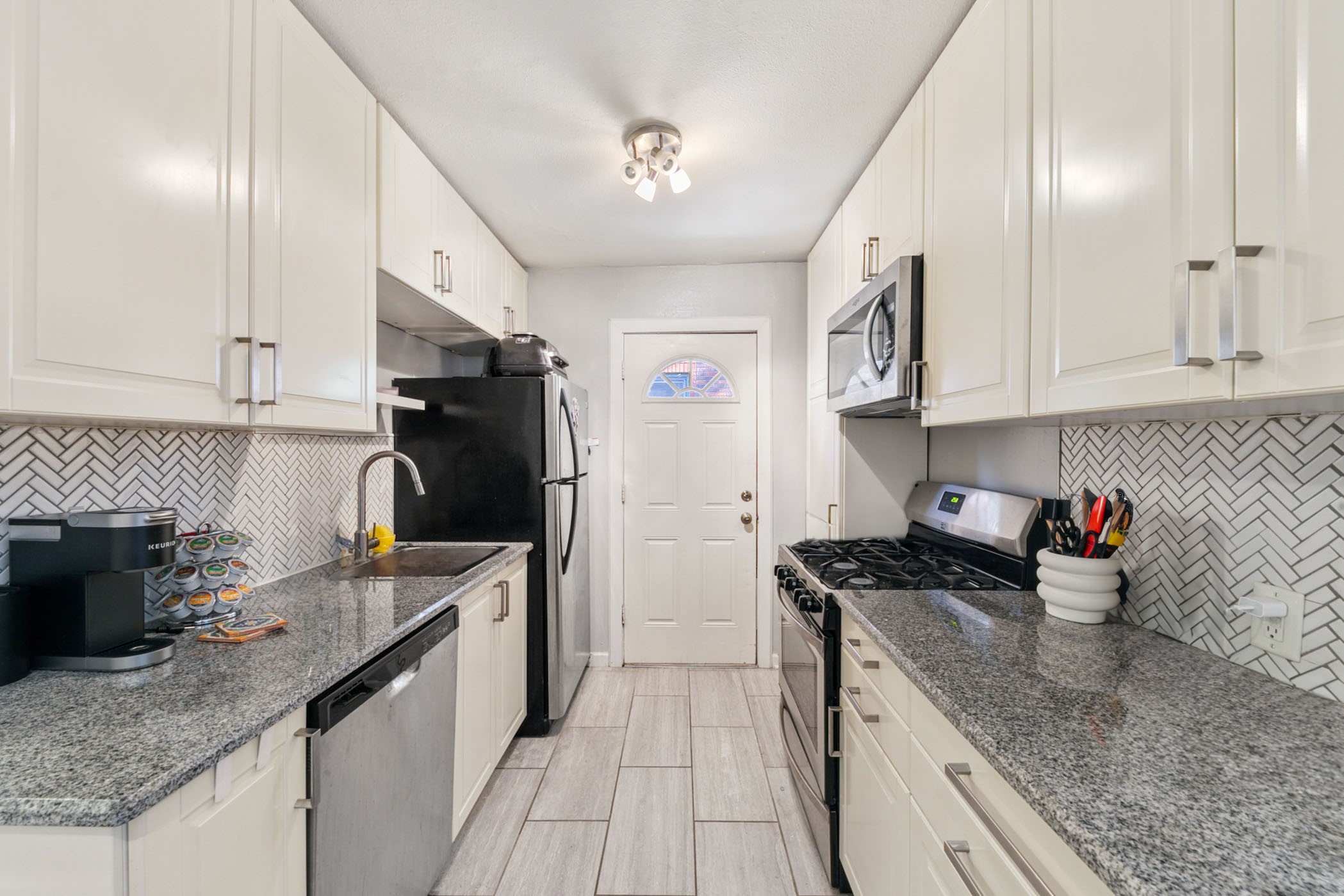 4427 Jefferson Street Houston, TX 77023 - Photo 6 of 23