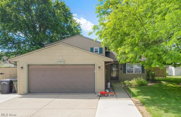 $224,900 | 38667 Chestnut Ridge Road, Elyria, OH 44035