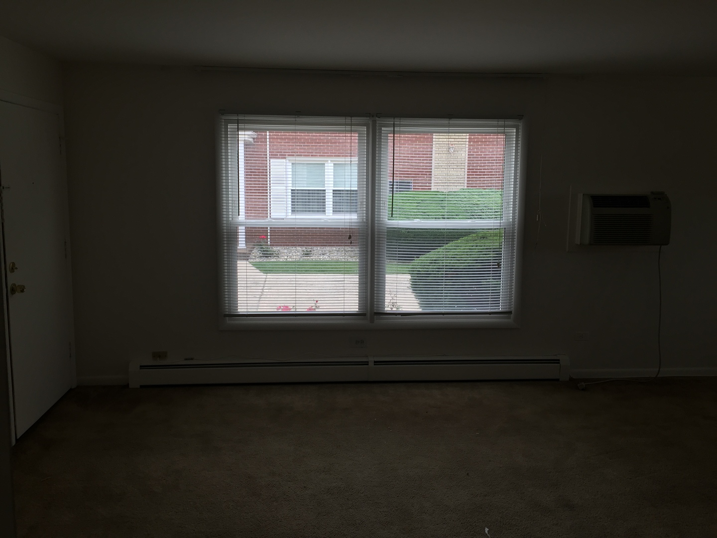 2290 182nd Place Lansing, IL 60438 - Photo 10 of 16 a view of room with window