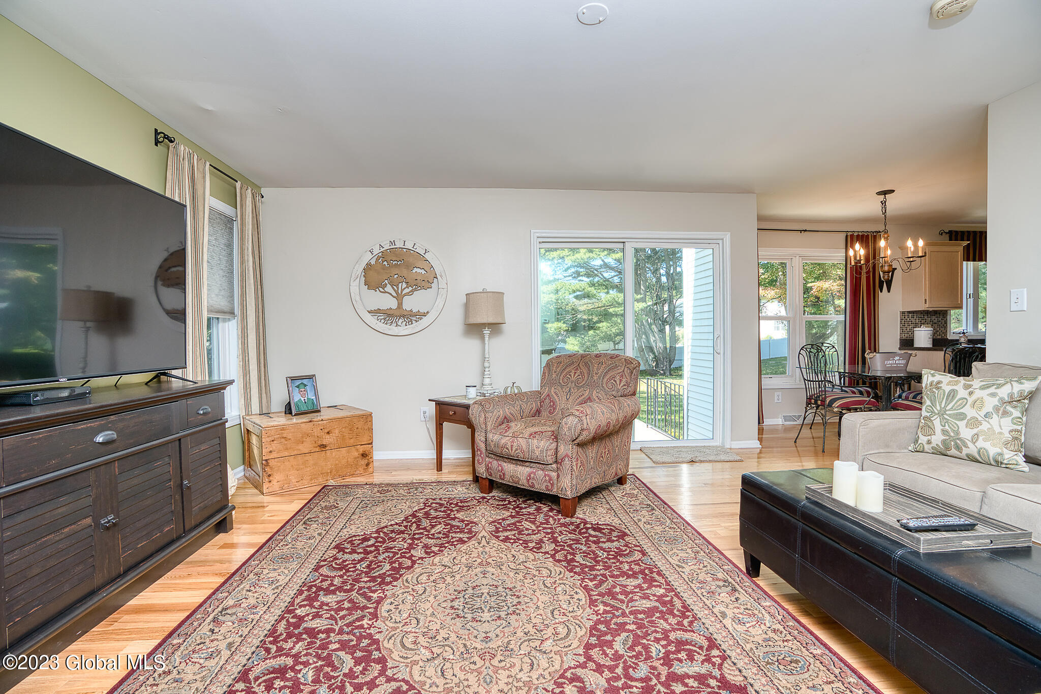 417 Deer Path Rotterdam, NY 12306 - Photo 14 of 46 018-417-Deer-Path