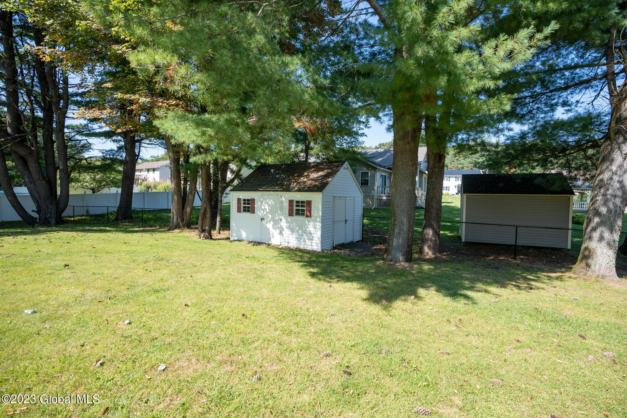 417 Deer Path Rotterdam, NY 12306 - Photo 4 of 46 100-417-Deer-Path