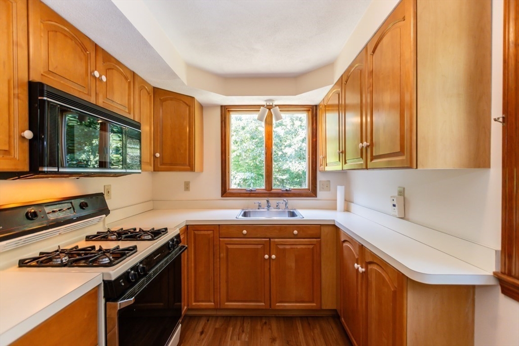 61 Dudley Road Billerica, MA 01821 - Photo 33 of 39 Gallery Image 33