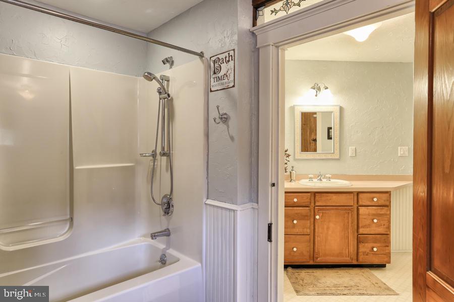 505 Central Manor Road Lancaster, PA 17603 - Photo 42 of 80