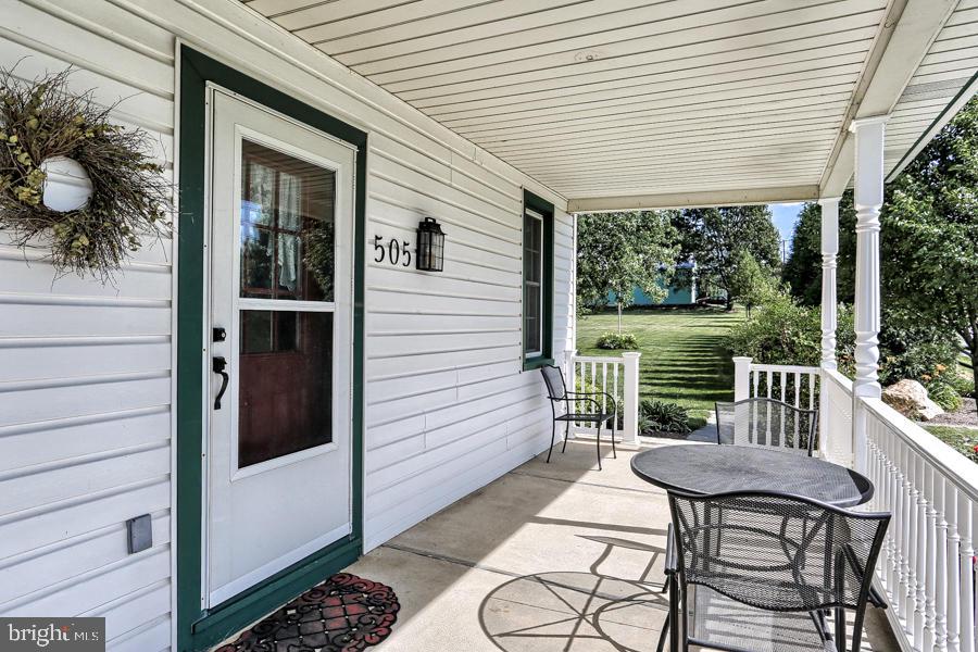 505 Central Manor Road Lancaster, PA 17603 - Photo 9 of 80